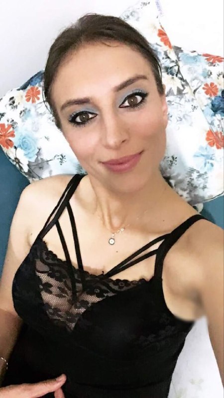 Ortamcı Milf Tokmakçısıyla Takılıyor ifşa çıplak fotoğraf