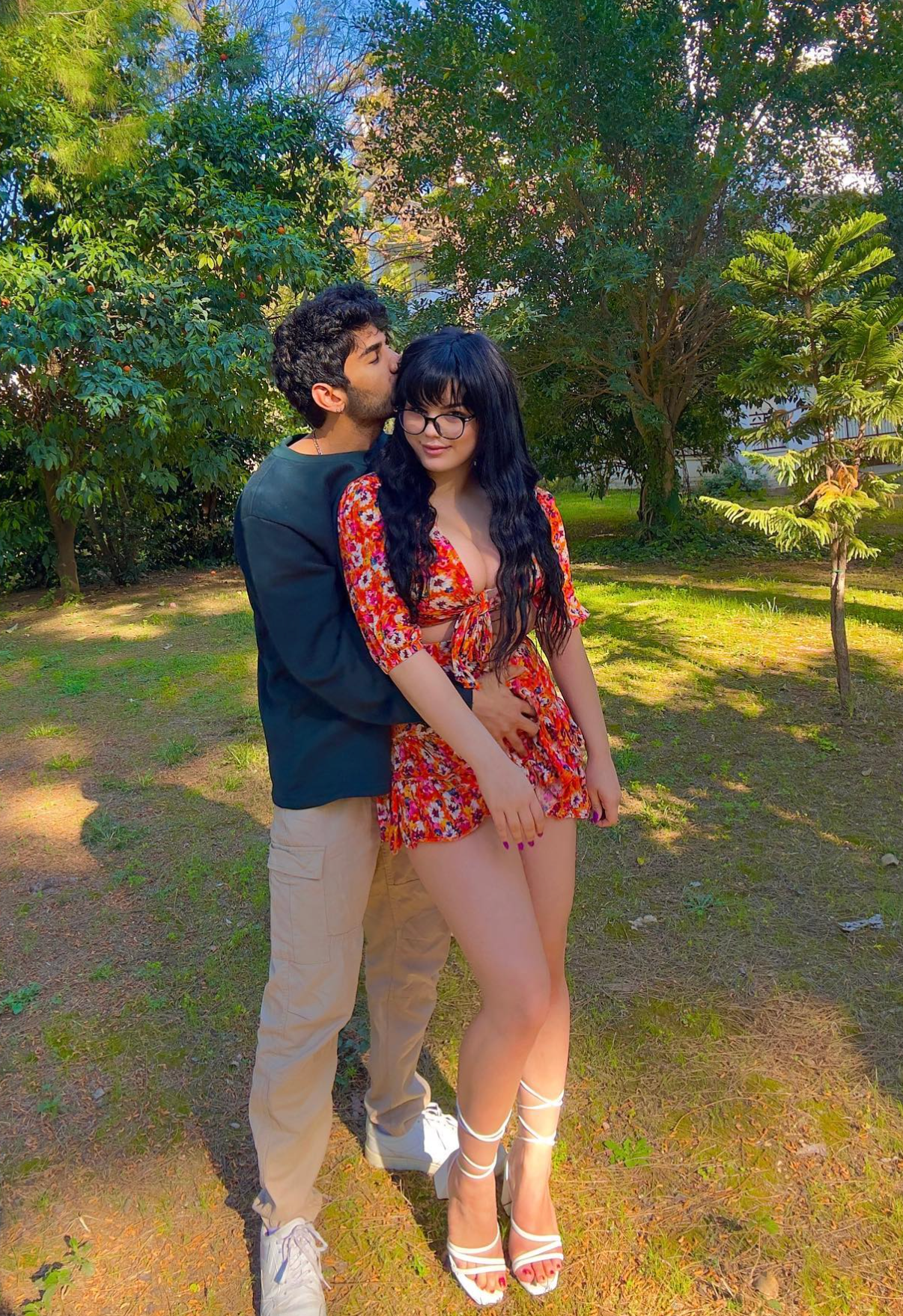 Ezra Ay Vandan ifşa çıplak fotoğraf