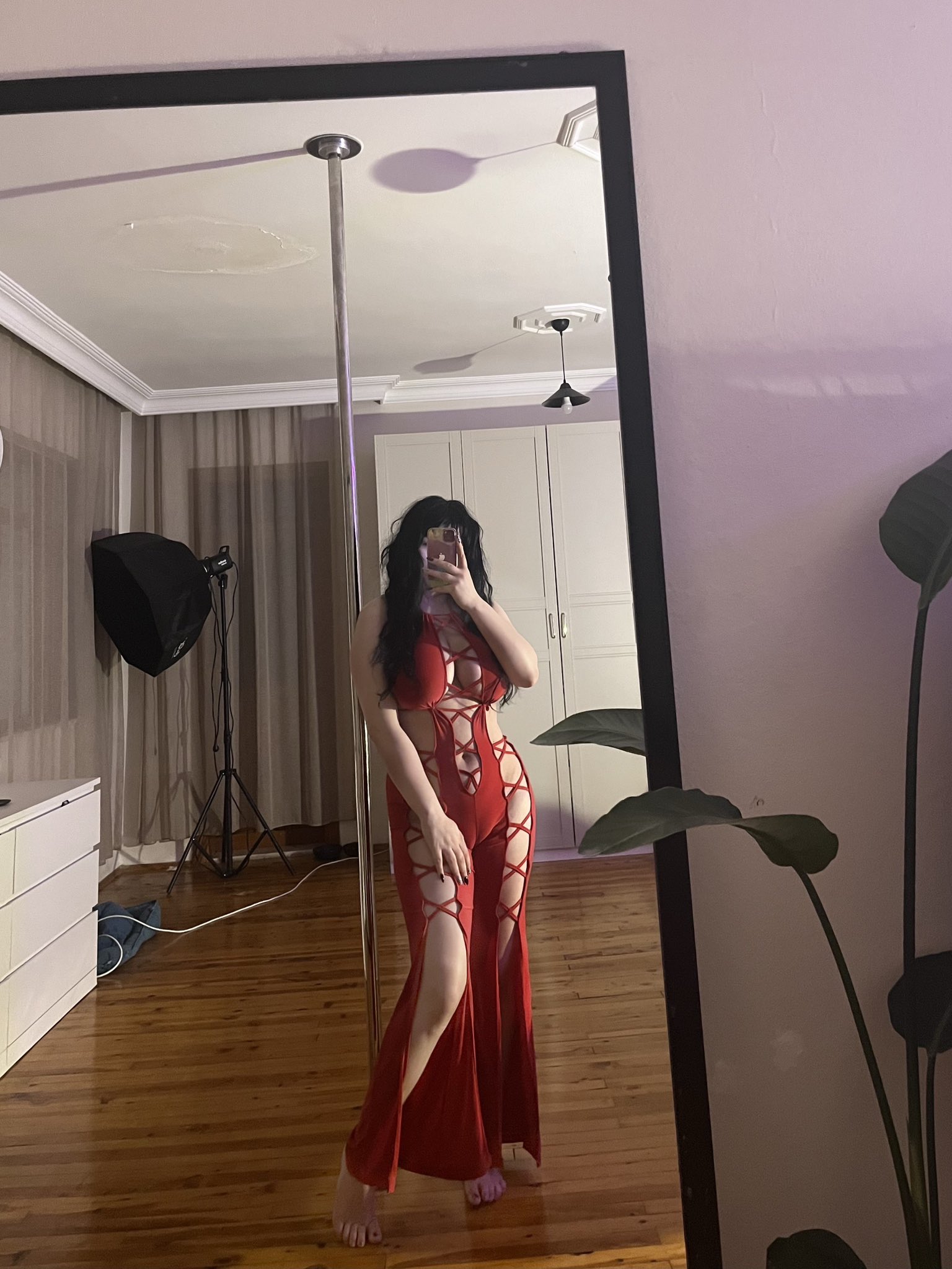 Ezra Ay Vandan ifşa çıplak fotoğraf