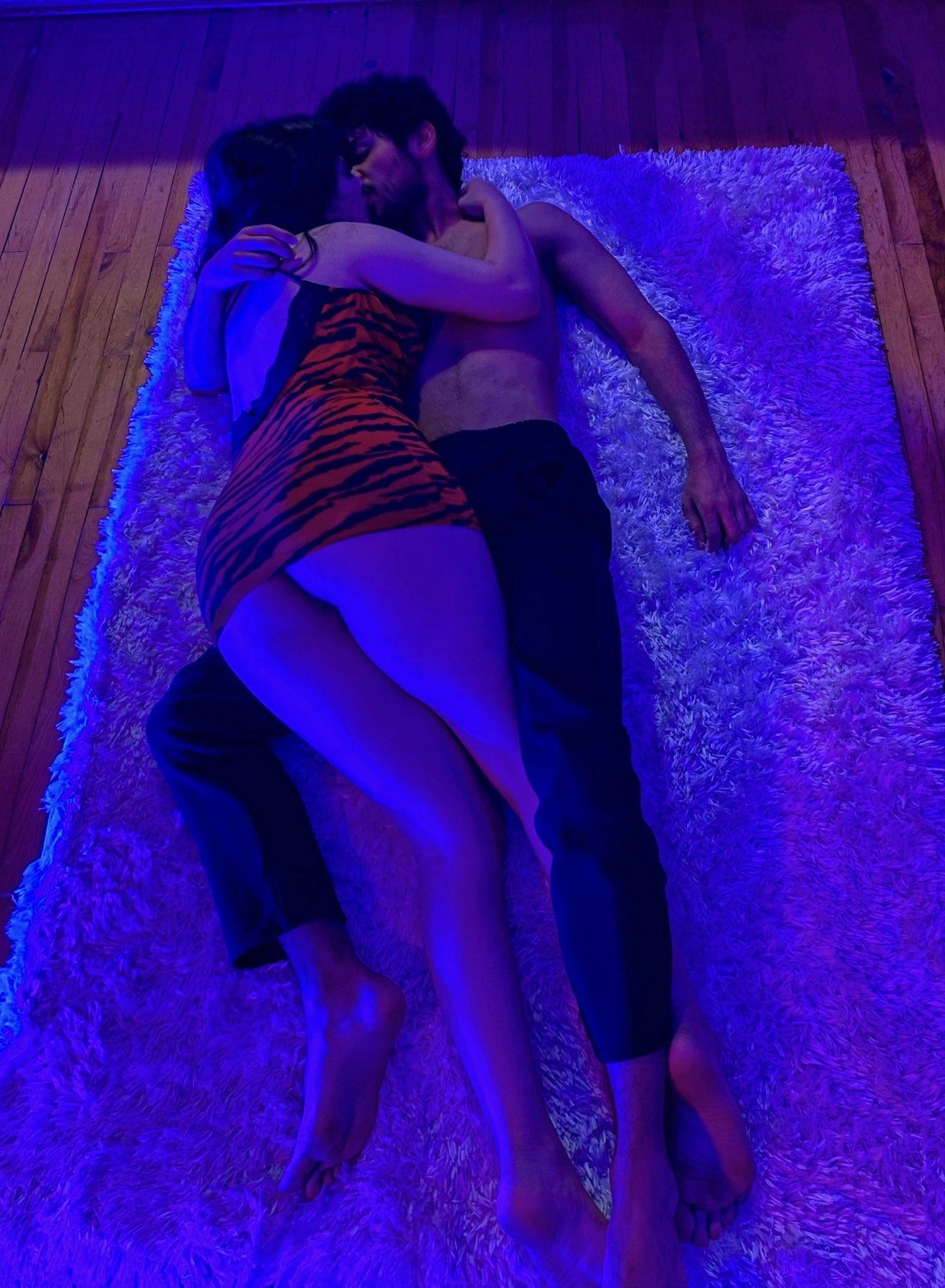 Ezra Ay Vandan ifşa çıplak fotoğraf