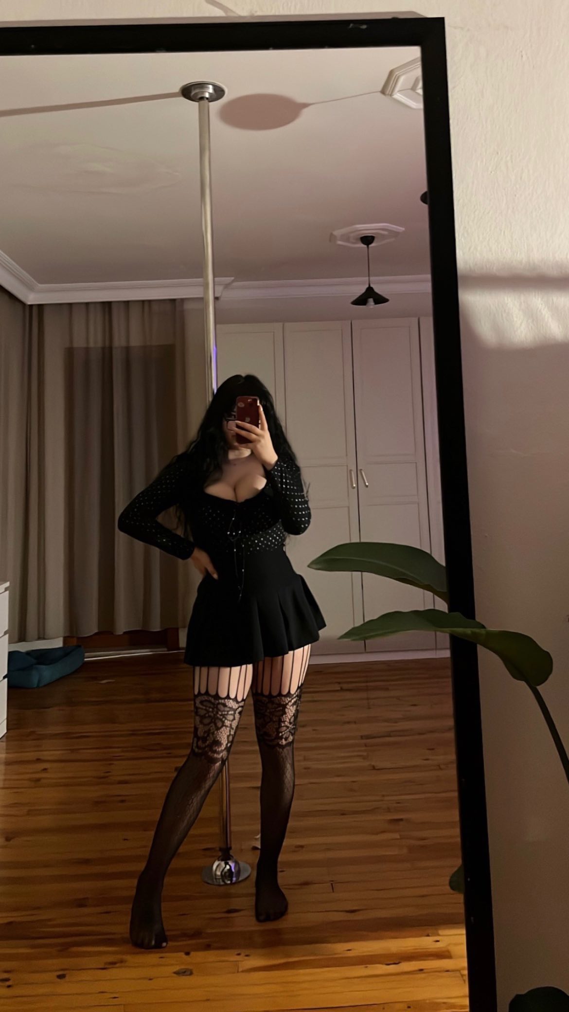 Ezra Ay Vandan ifşa çıplak fotoğraf