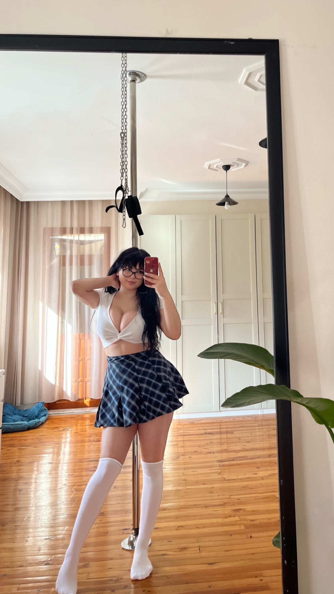 Ezra Ay Vandan ifşa çıplak fotoğraf