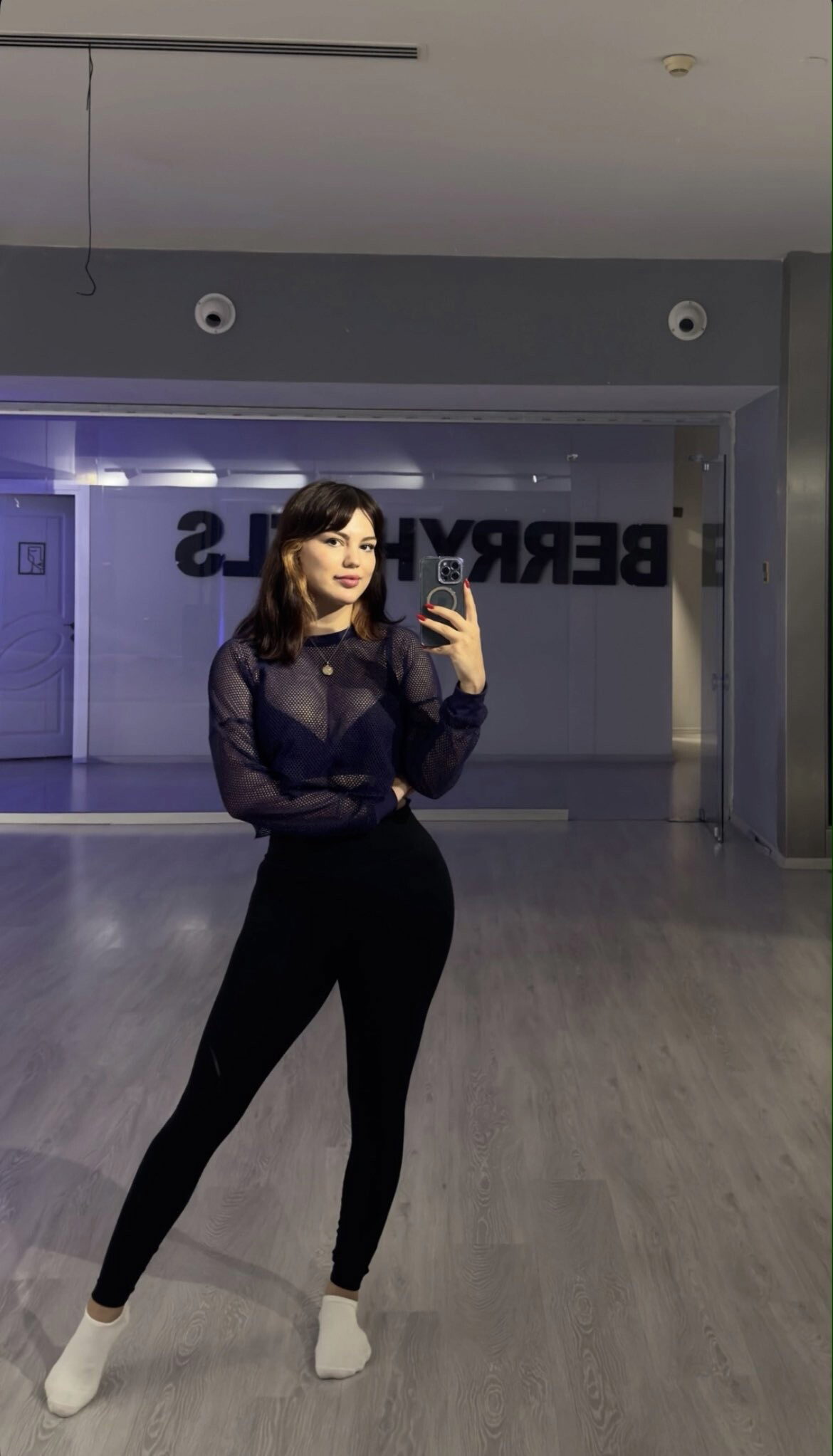 Ezra Ay Vandan ifşa çıplak fotoğraf