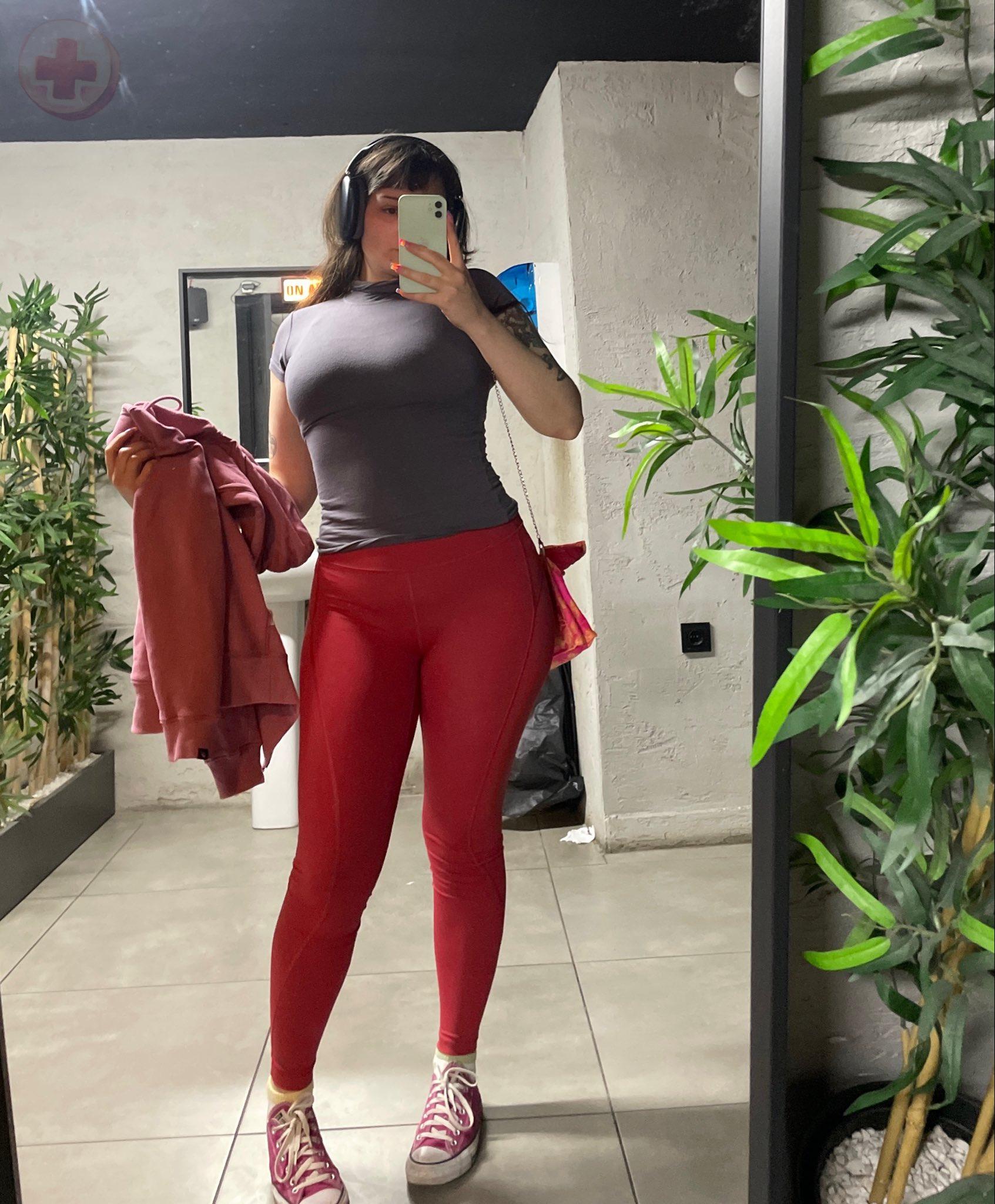 Coneyislandbaby33 OnlyFans ifşa çıplak foto 12