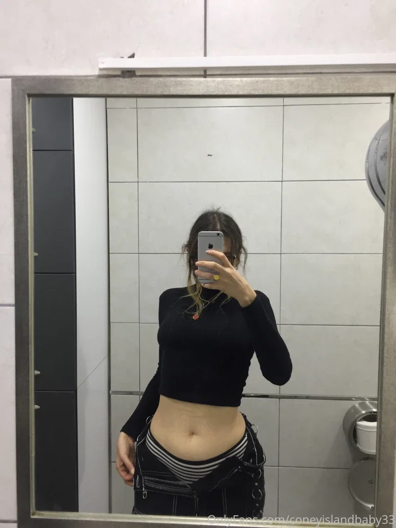 Coneyislandbaby33 OnlyFans ifşa çıplak foto 1010