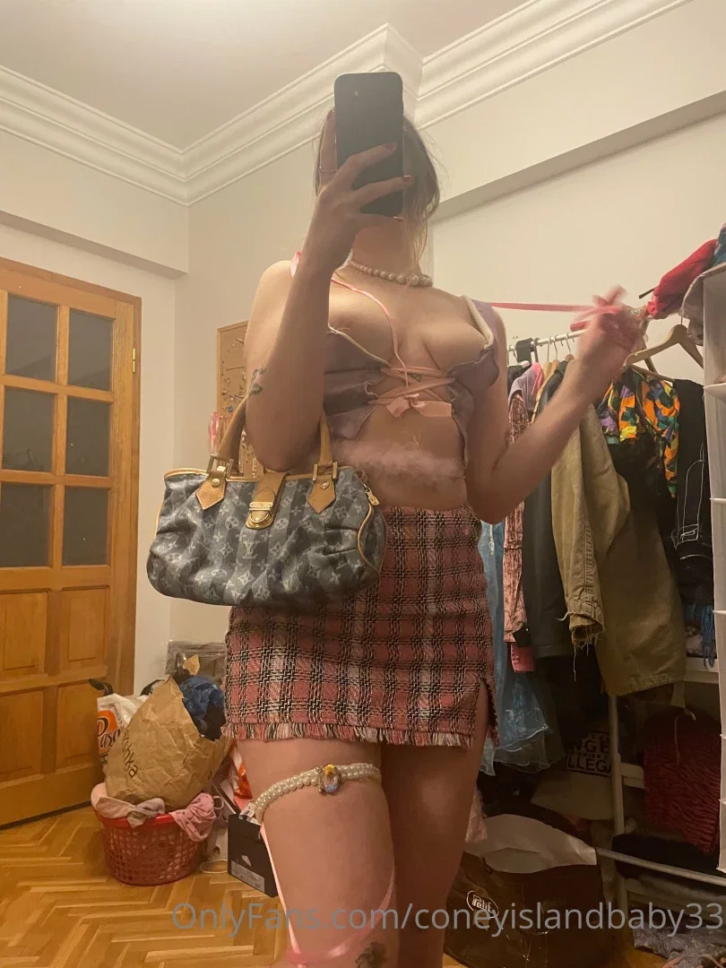 Coneyislandbaby33 OnlyFans ifşa çıplak foto 20