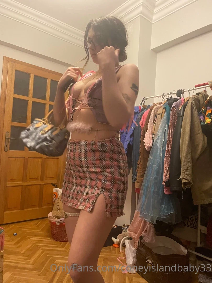 Coneyislandbaby33 OnlyFans ifşa çıplak foto 19