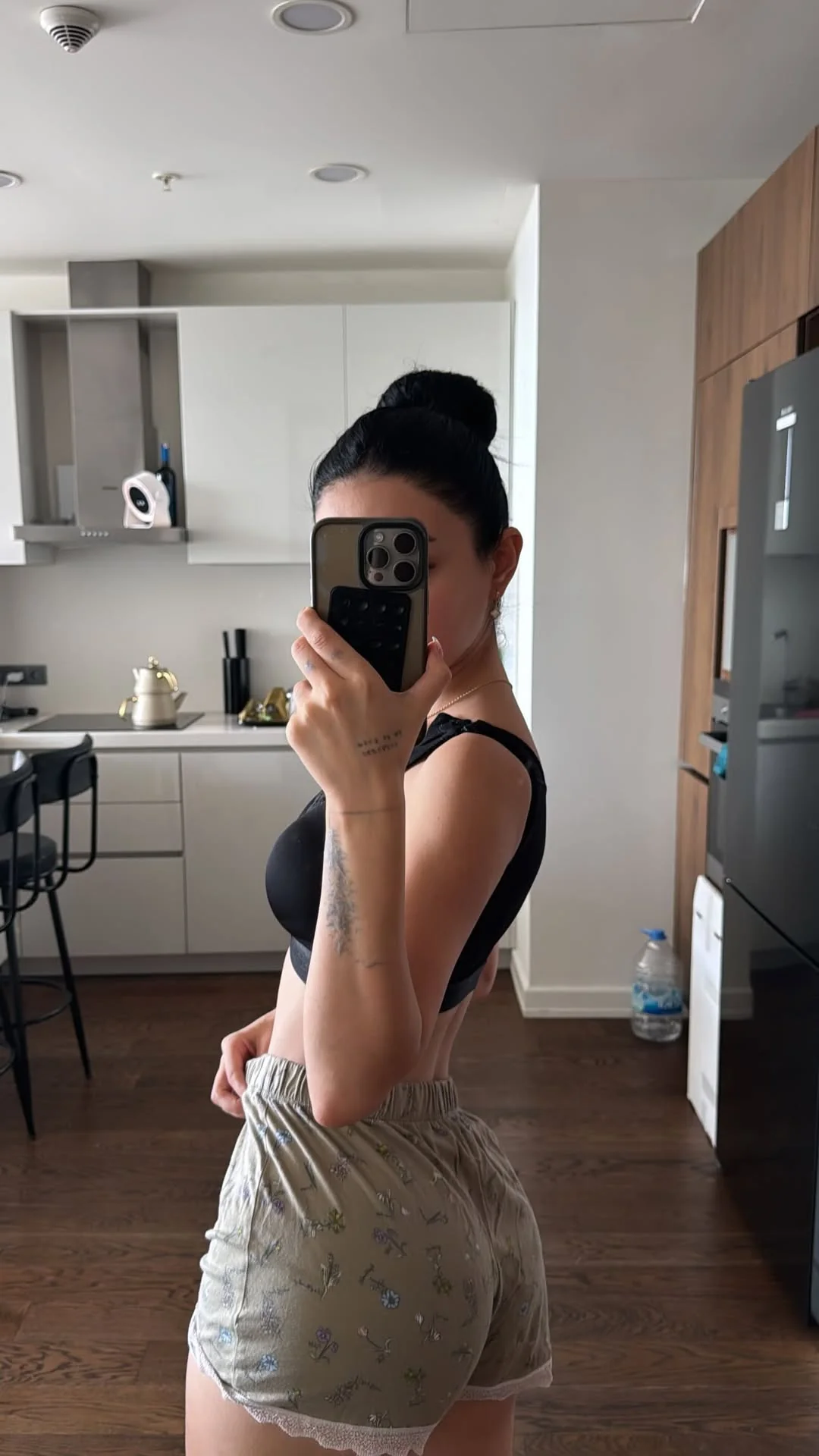 Eceronayofficial OnlyFans ifşa çıplak foto 12
