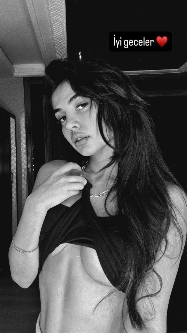 Eceronayofficial OnlyFans ifşa çıplak foto 40