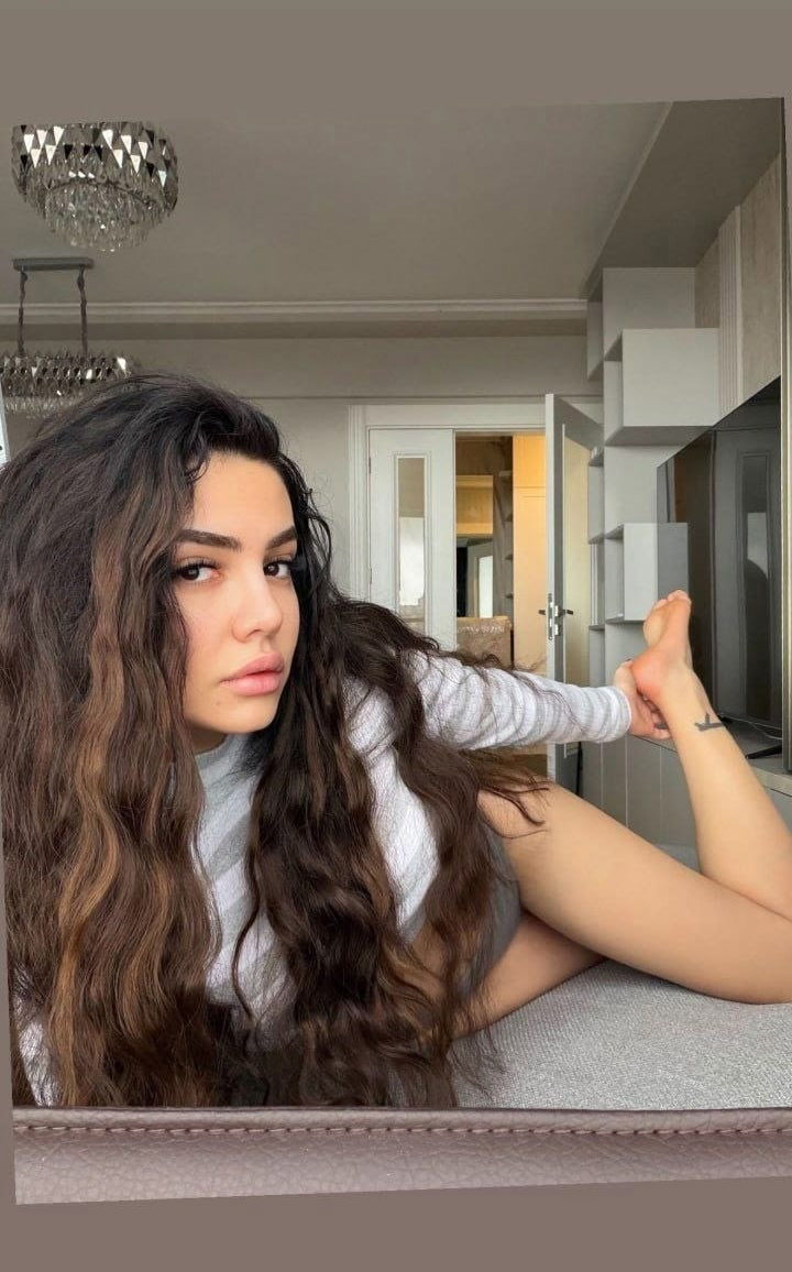 Ece Ronay ifşa çıplak fotoğraf