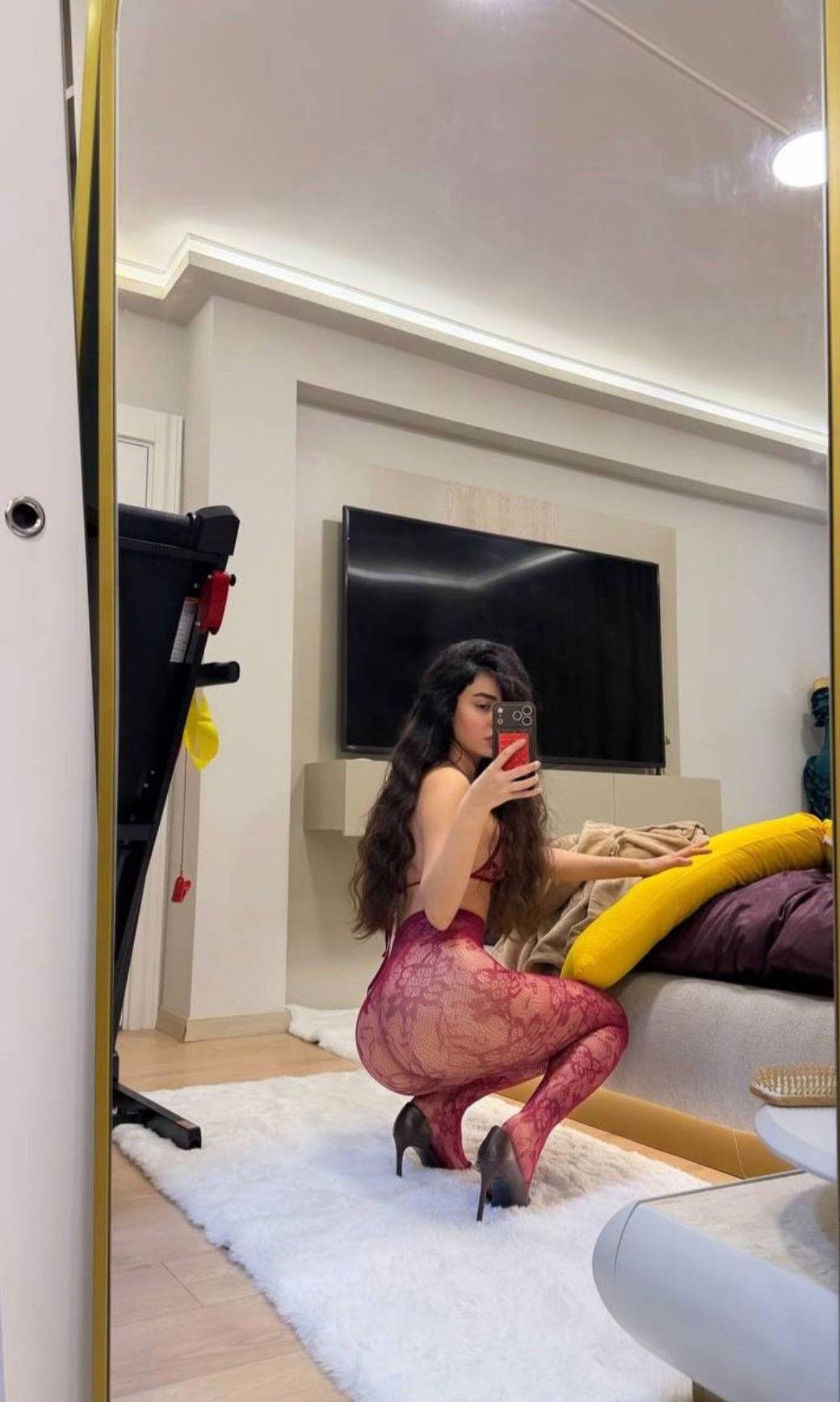 Ece Ronay ifşa çıplak fotoğraf