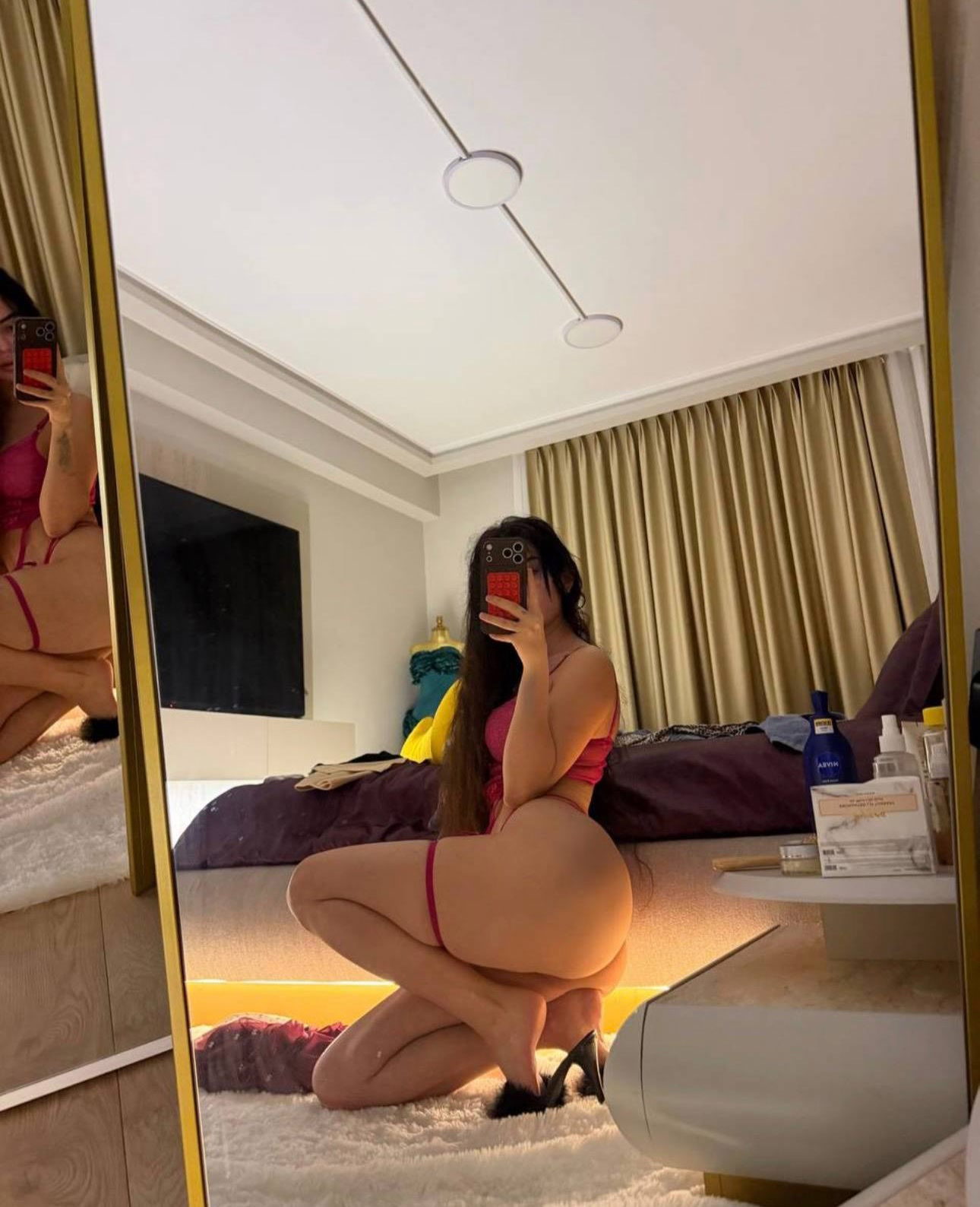Ece Ronay ifşa çıplak fotoğraf