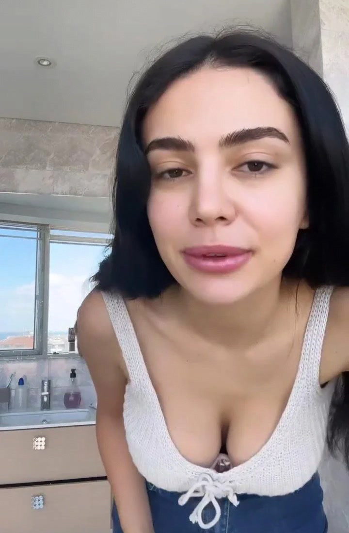 Ece Ronay ifşa çıplak fotoğraf