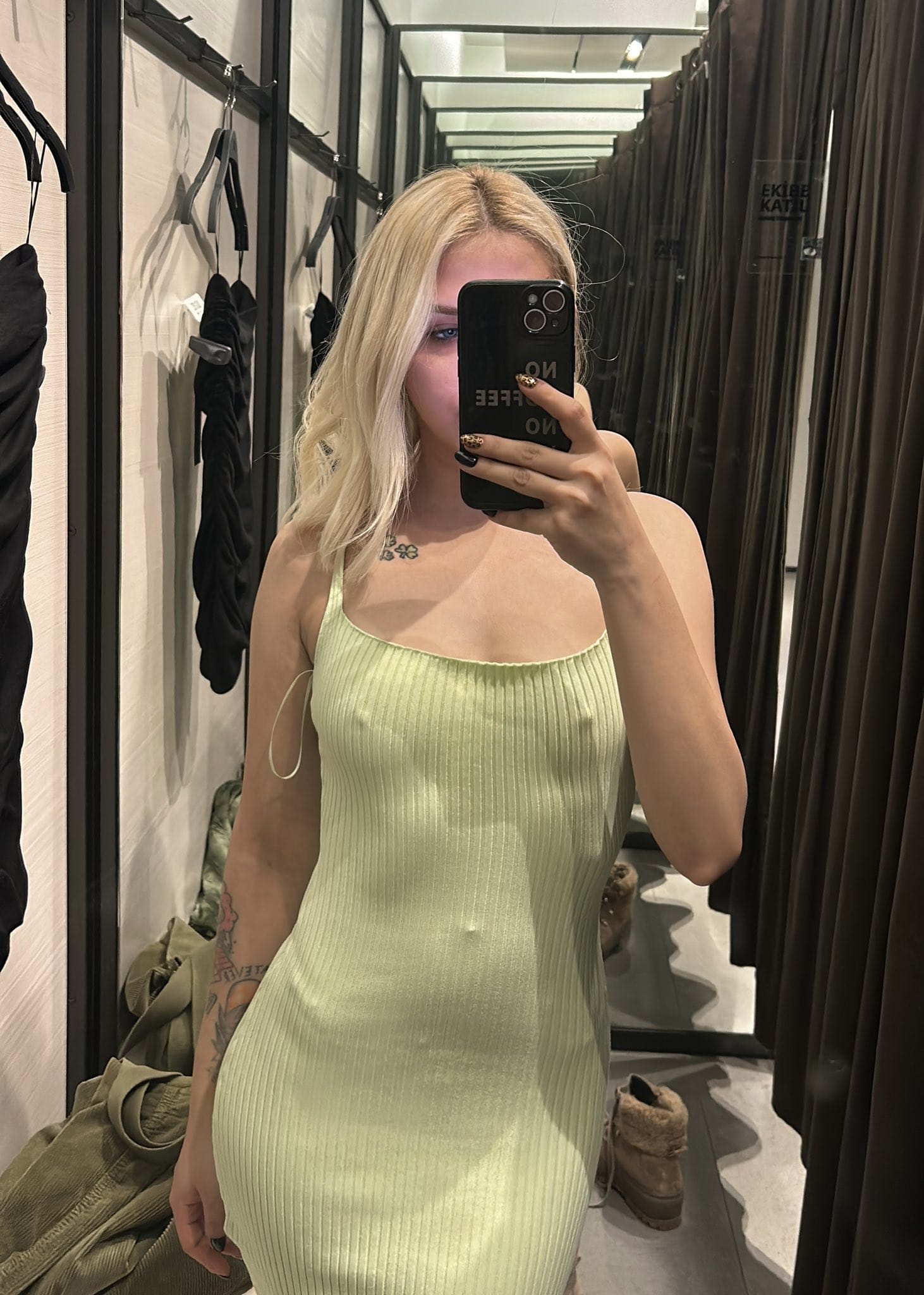 Ecem Hotoğlu ifşa çıplak fotoğraf