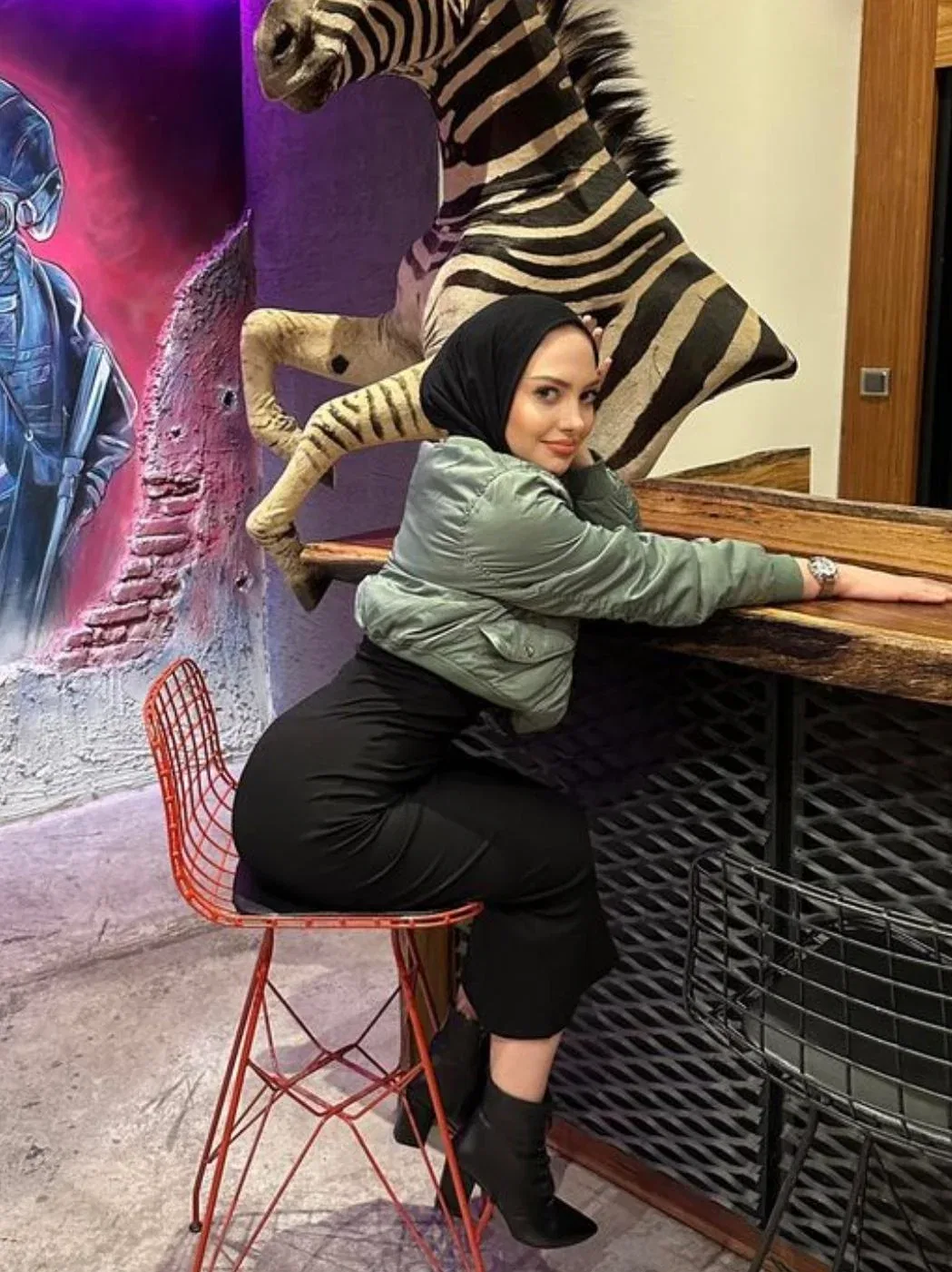 Esrarabiaun4L