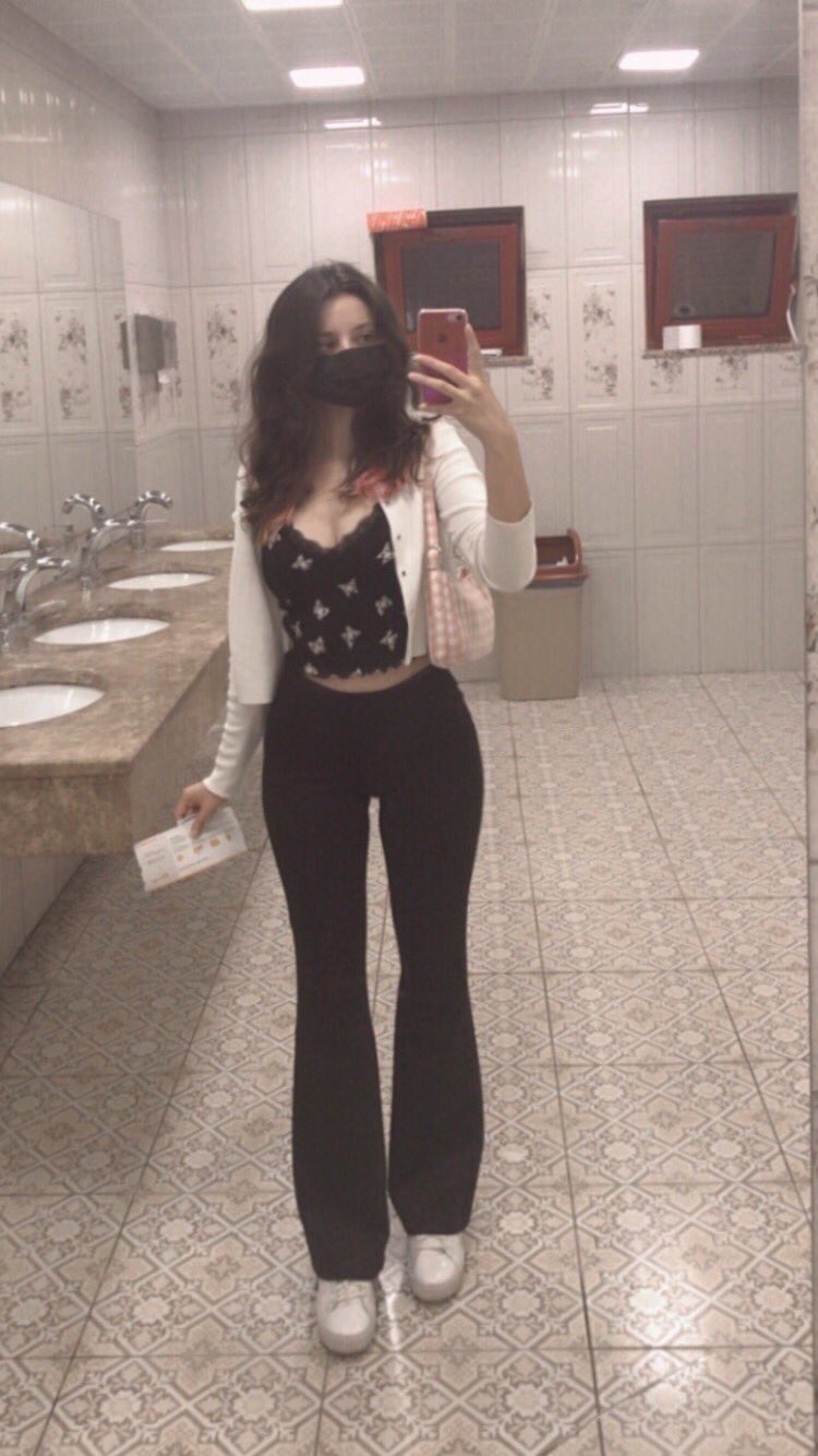 Kübra Erdem ifşa çıplak fotoğraf