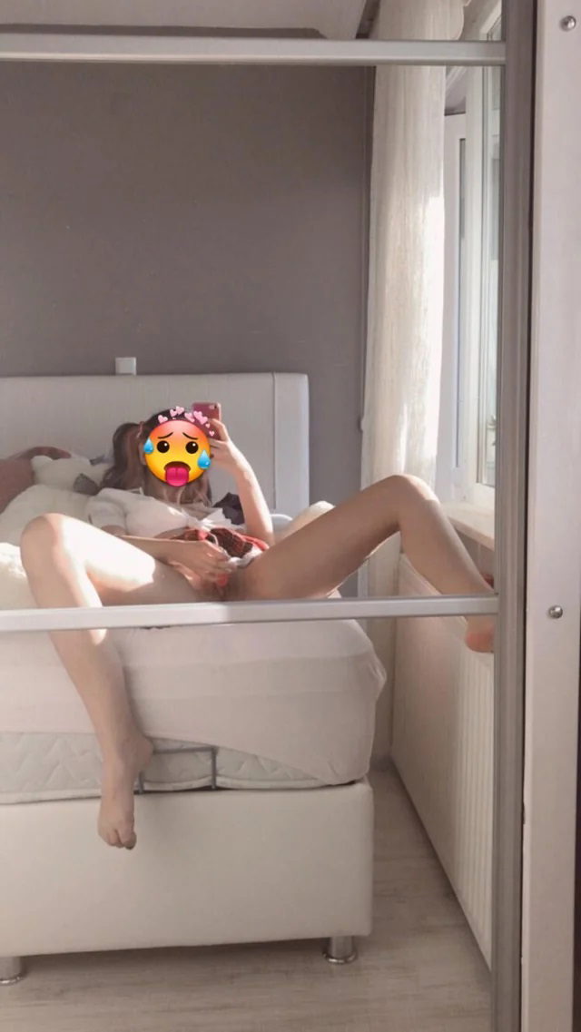 Kübra Erdem ifşa çıplak fotoğraf