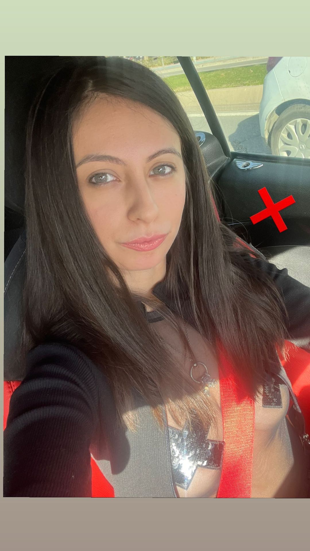 Kübra Yurdakul ifşa çıplak fotoğraf