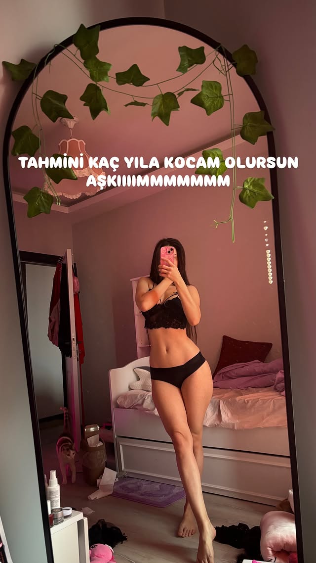 Zeynep ifşa çıplak fotoğraf