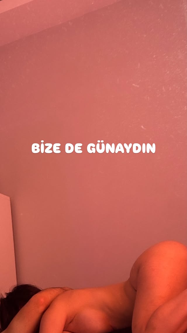Zeynep ifşa çıplak fotoğraf