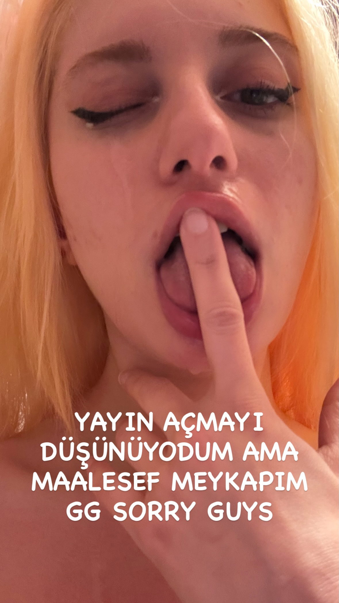Zeynep ifşa çıplak fotoğraf