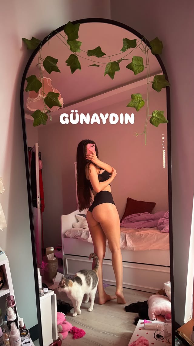 Zeynep ifşa çıplak fotoğraf